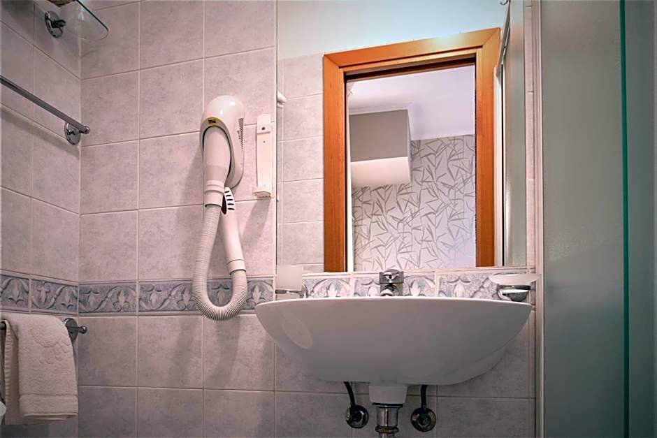 Hotel Ombretta Mare