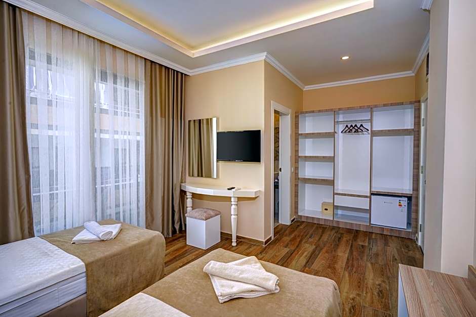 Miss Cleopatra Hotel