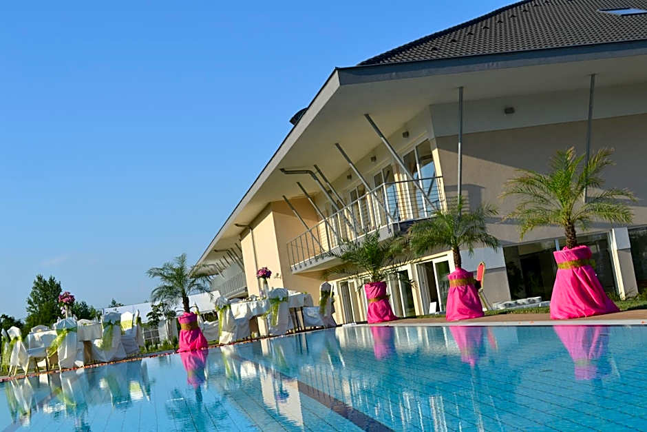 Szépia Bio and Art Hotel