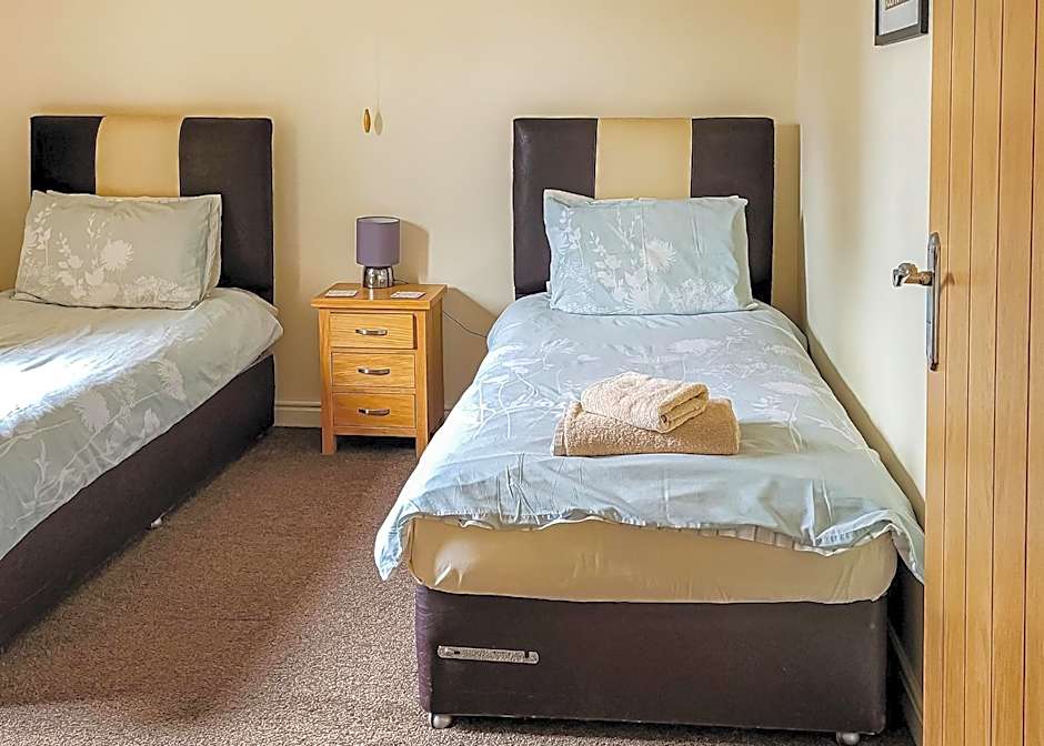 Heartsease Lodges
