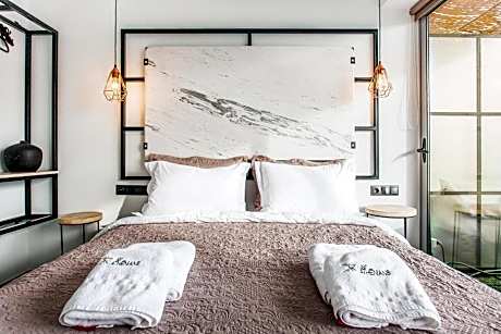 Deluxe Suite with Terrace