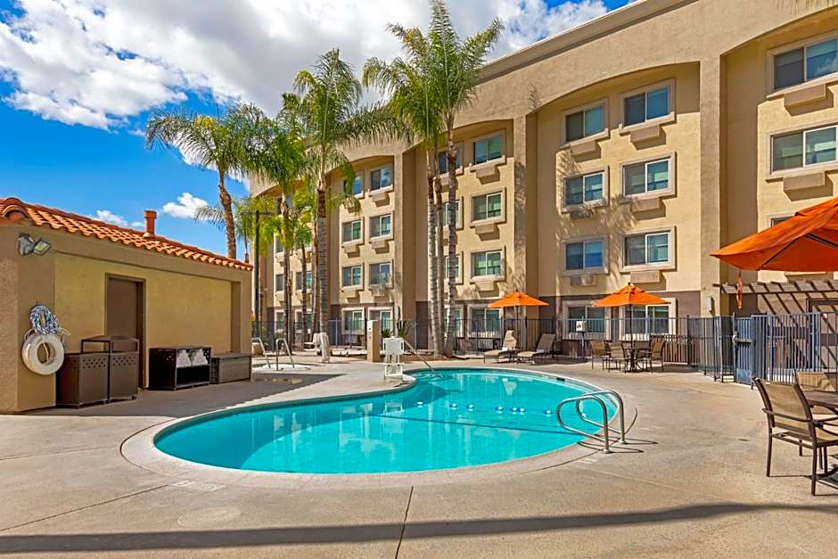Holiday Inn Express Colton By IHG