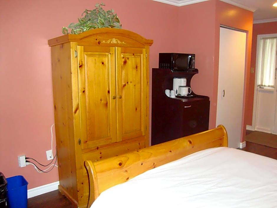 Annapolis Royal Inn & Suites