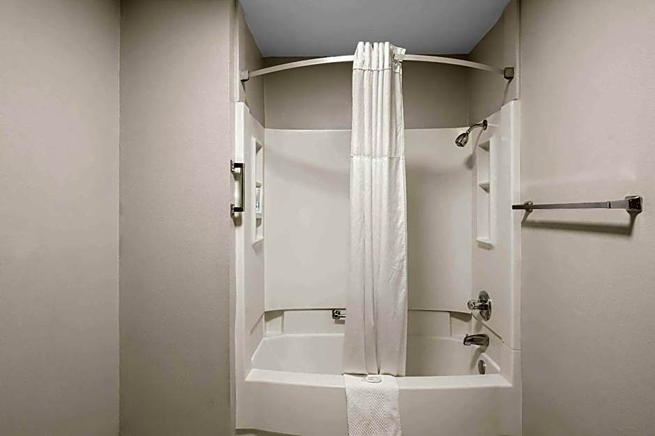 Quality Inn & Suites Monticello