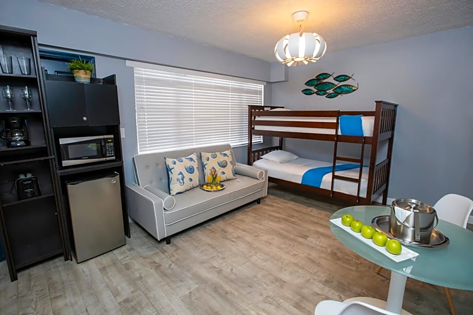 Hollywood Beach Suites and Hotel