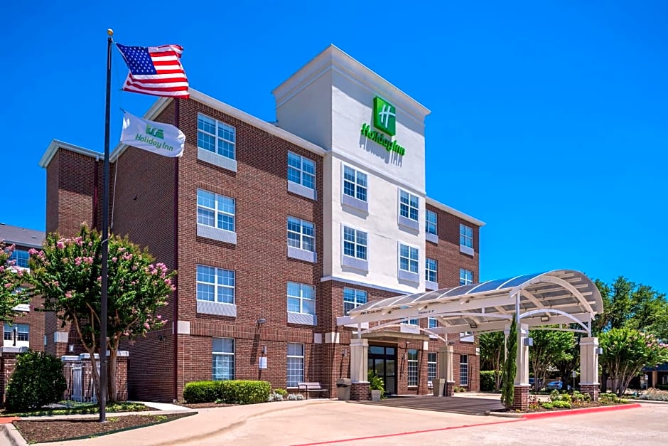 Holiday Inn and Suites Addison