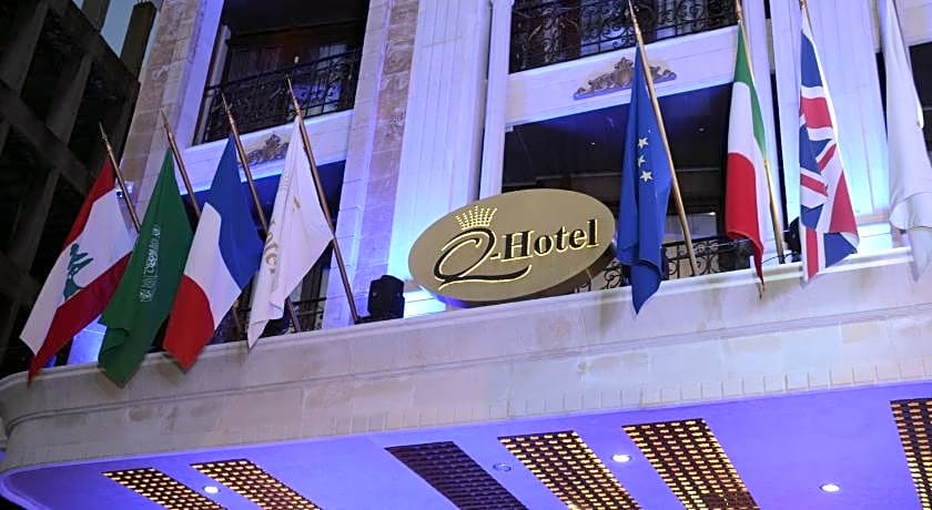 Q Hotel