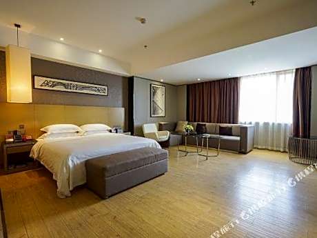 Qianjing Boutique Hotel (Yulin Yutian Palace)