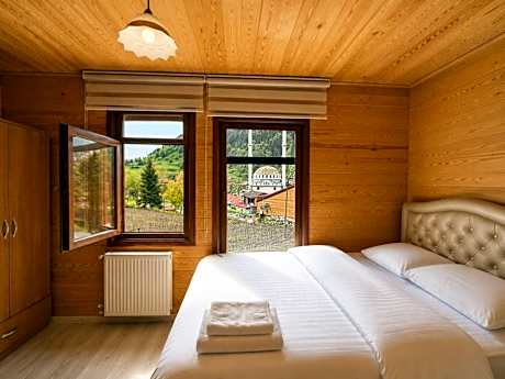 Triple Room with Lake View