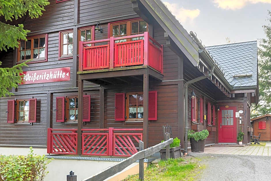 Ferienanlage Zum Silberstollen 2 Häuser am Berg Polderhof und Weißeritzhütte