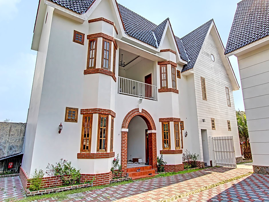 Collection O 91629 Ndalem Abhirama