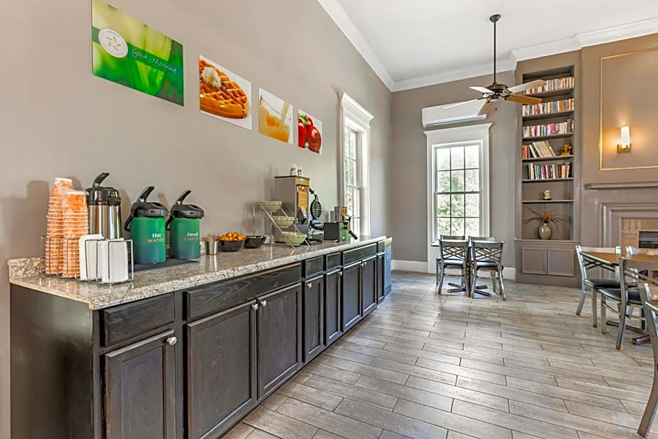 Quality Inn & Suites Santee I-95