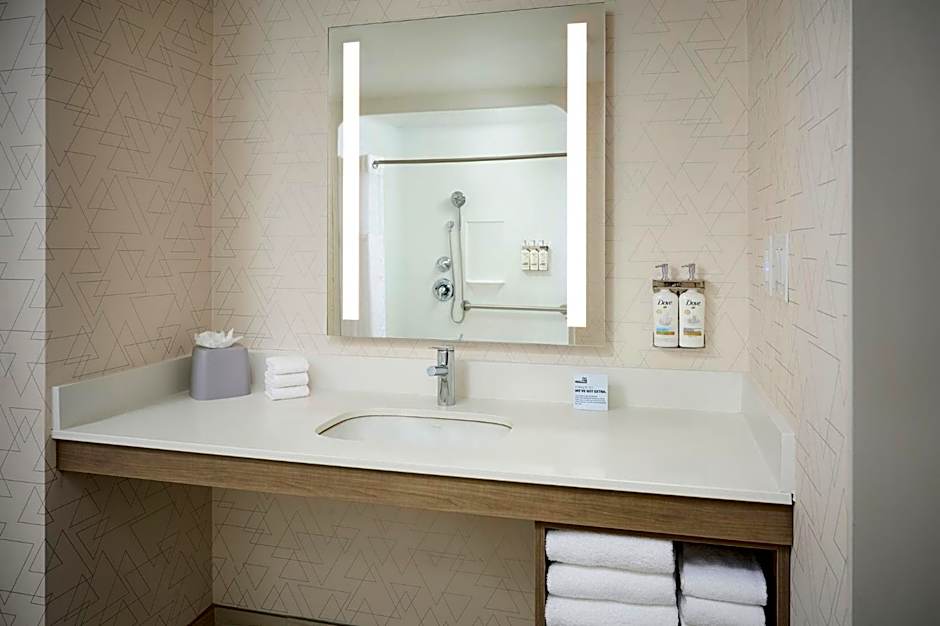 Holiday Inn Express & Suites Kitchener Southeast By IHG