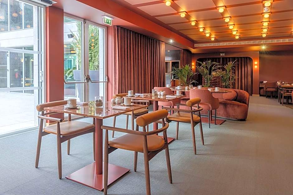 Cenica Porto Hotel, Curio Collection by Hilton