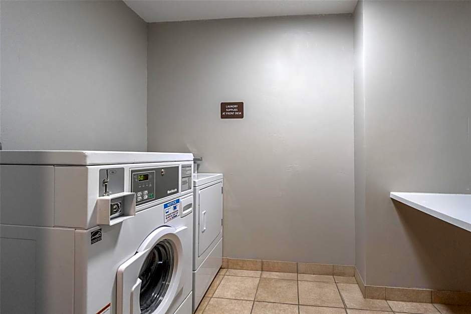 Best Western Fremont/Angola I-80/90 Toll Road