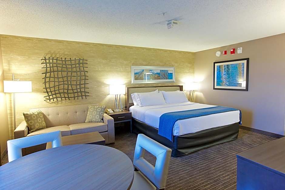 Holiday Inn Express Fargo - West Acres By IHG