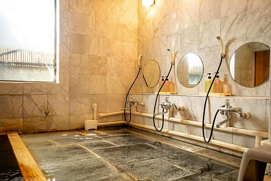 Yudanaka Onsen Shimaya