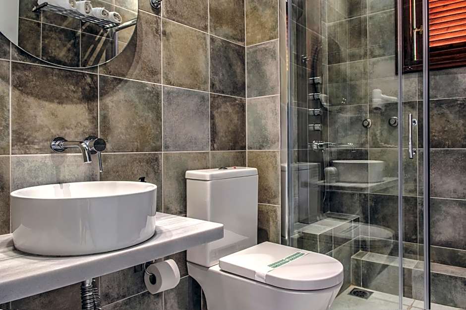 The Palm Garden - Idyllic Pool Apartments in a Green Oasis