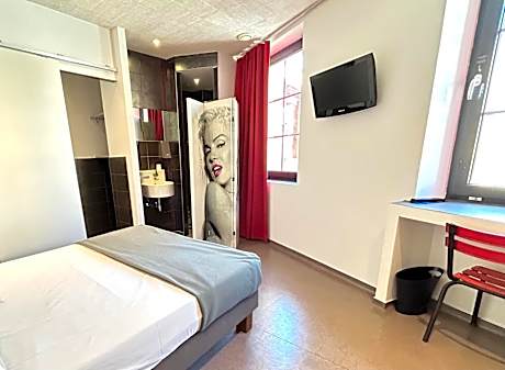 7Art Hotel