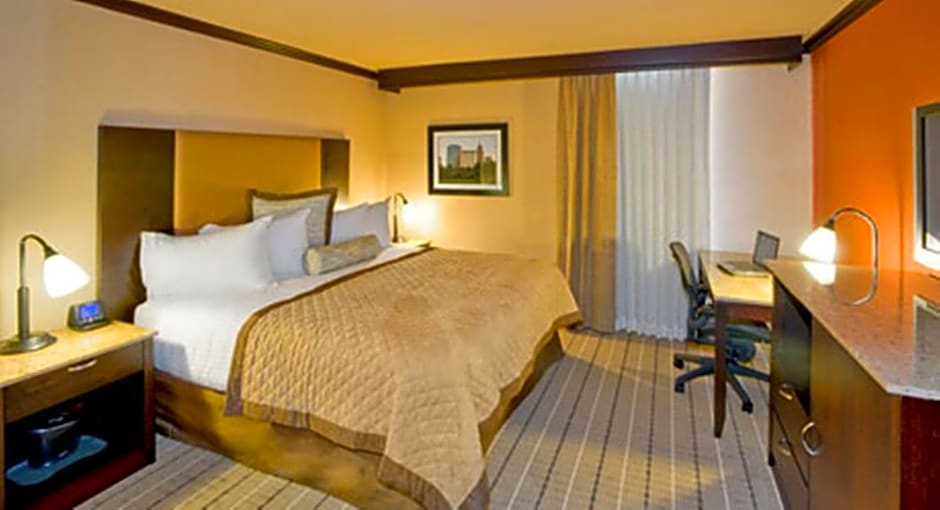 Wyndham Garden Oklahoma City - Near OKC Airport, Restaurants, Mins-to Outlet Mall & Down Town