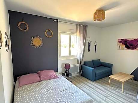 Apartment with Mountain View