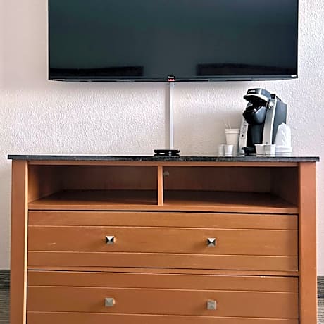 Kitchenette Suite - 1 King Bed