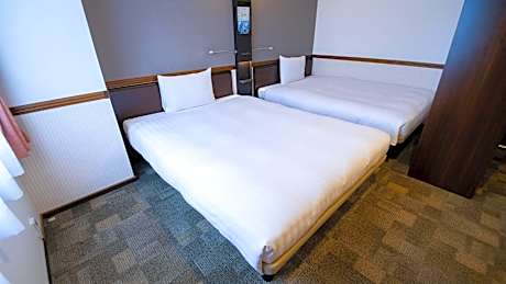 Deluxe Twin Room - Non-Smoking