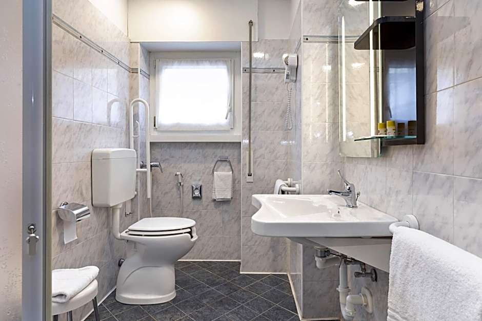 B&B Hotel Como City Center