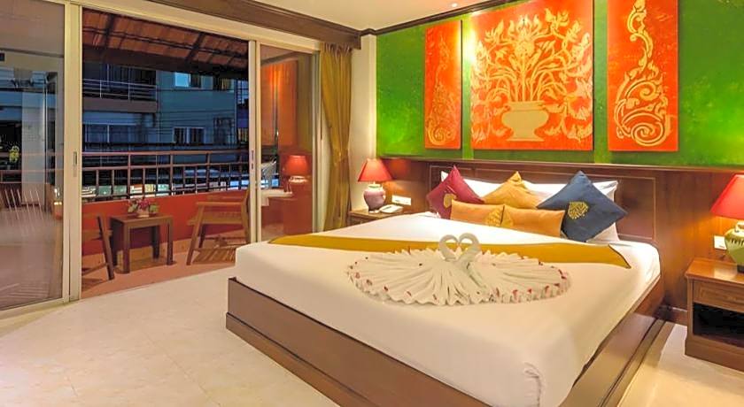 Tanawan Phuket Hotel