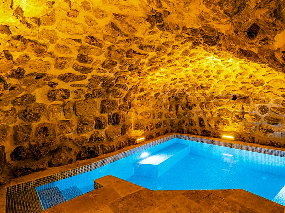 Atilla's Cave Hotel