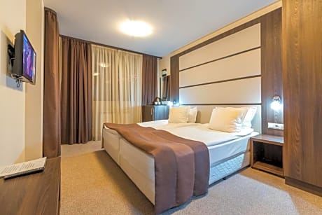 Double Room with Shared Balcony