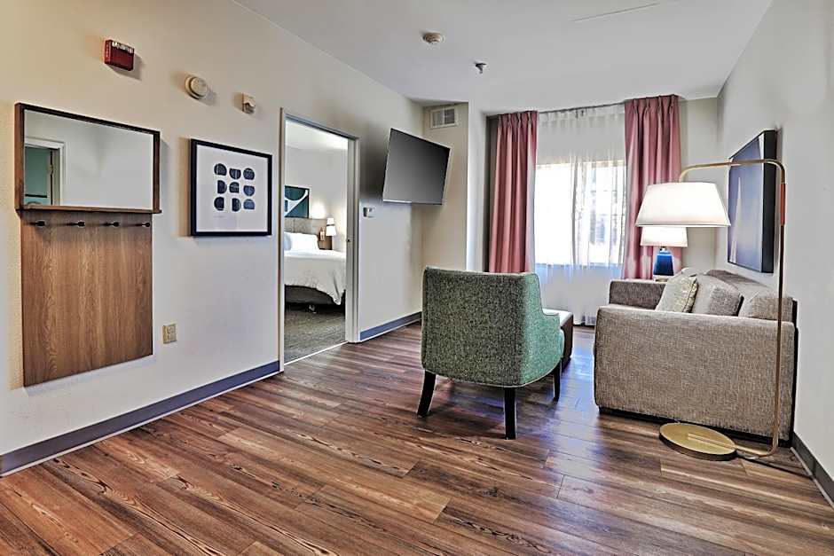 Staybridge Suites - Albuquerque Airport By IHG