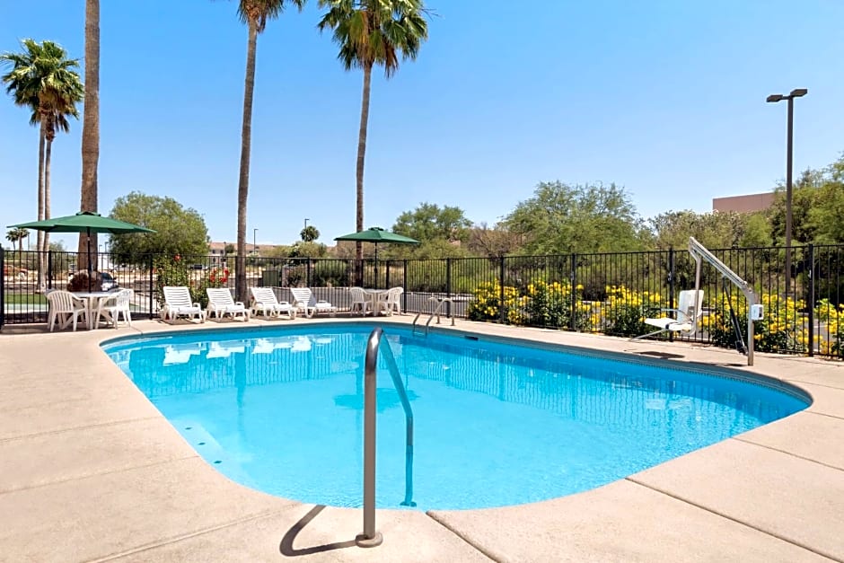Country Inn & Suites by Radisson, Tucson Airport, AZ