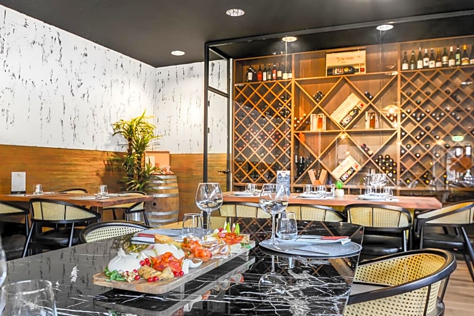 Neuchatel City Hotel