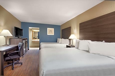 2 Double Bed Smoking Room With
