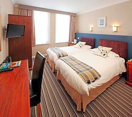 Standard Double Room with Two Single Beds and View - Non-Smoking