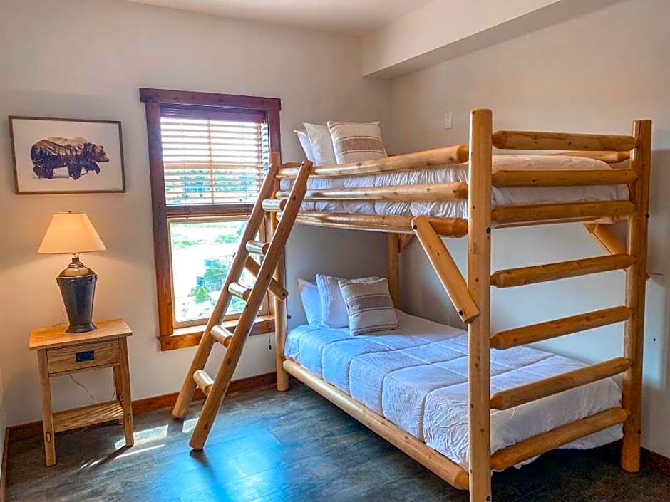 Remodeled Ski In-Out - 305 Soaring Eagle - Luxury!