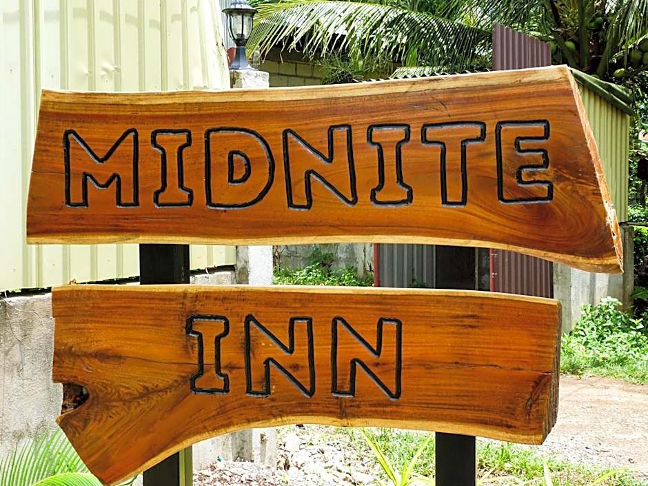 Midnite Inn
