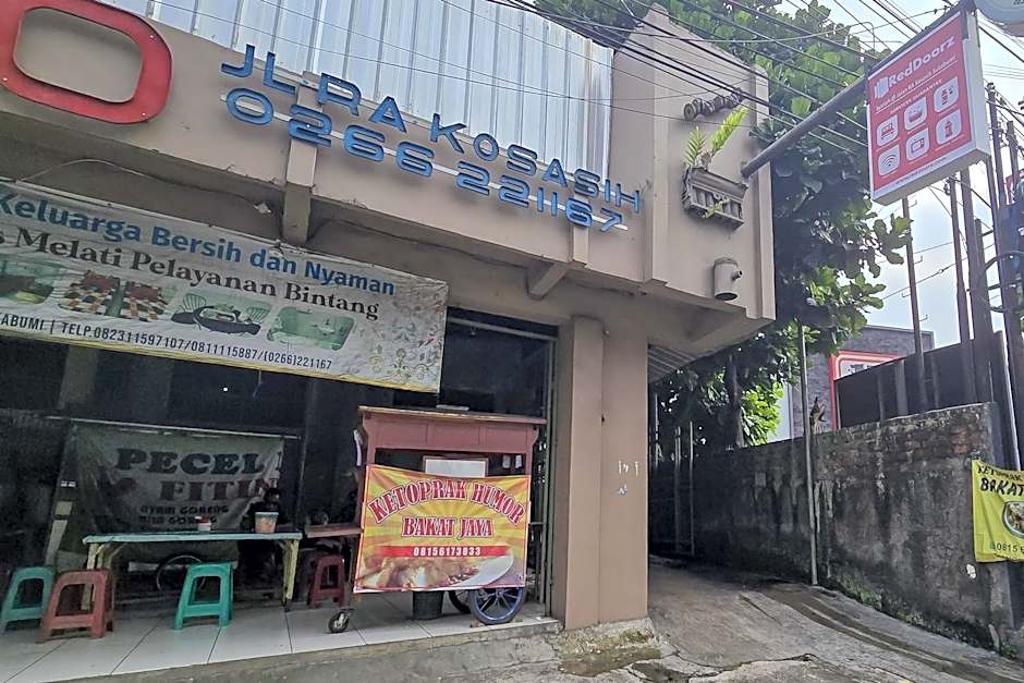 RedDoorz Syariah at Jalan RA Kosasih Sukabumi