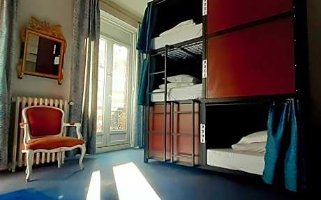 Bed in 10-Bed Mixed Dormitory Room