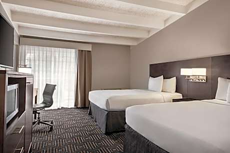 Premium Queen Room with Two Queen Beds - Disability Access/Non-Smoking