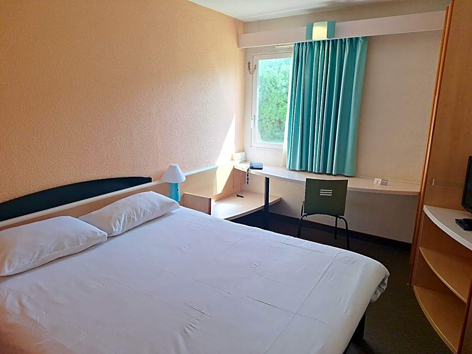Ibis Setubal