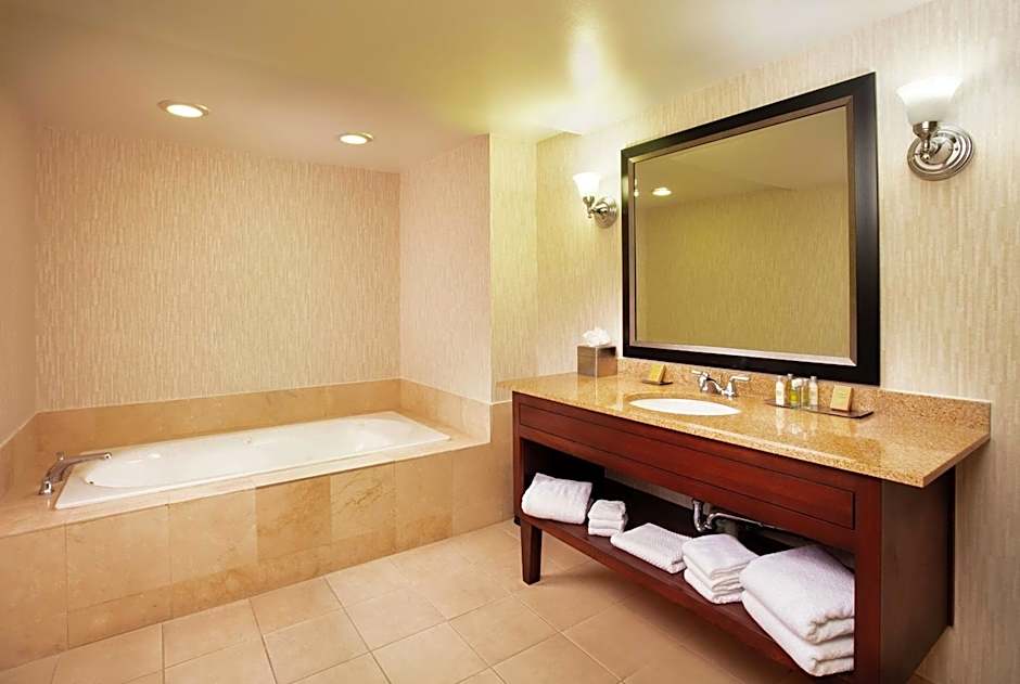 DoubleTree By Hilton Columbia