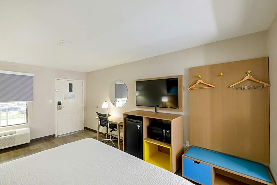 Days Inn & Suites by Wyndham Bossier City - Casino Area