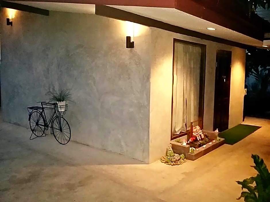 Baanchompoo Homestay