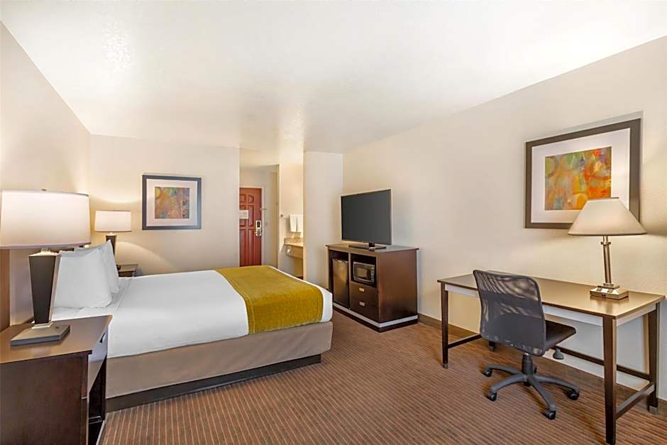 Best Western Luxury Inn