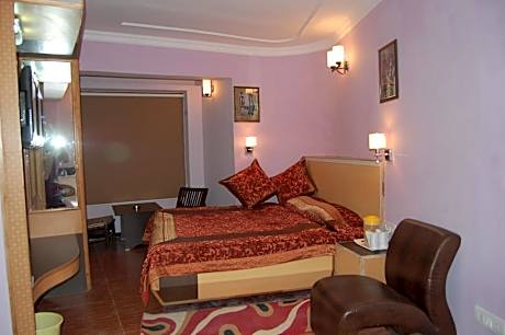 Family Room (4 Adults)