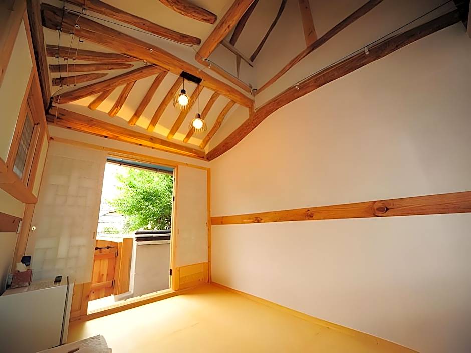 Gaeunchae Hanok Guesthouse Jeonju