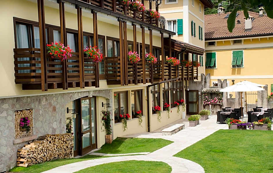 Hotel al Dòs - Breakfast & Private SPA
