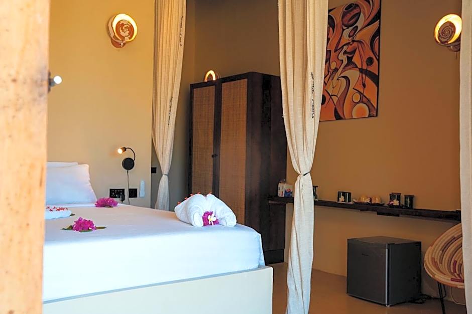 Basecamp Mafía Island